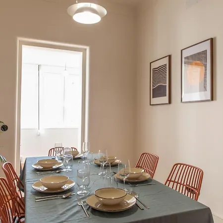 Apartment Alvalade 58 - Charming 2 Bedroom With Ac Near The Airport And Center Lisbon