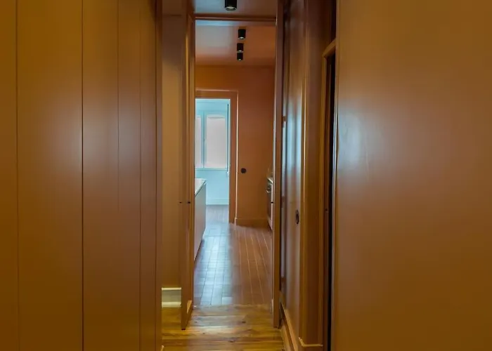 Alvalade 58 - Charming 2 Bedroom With Ac Near The Airport And Center Appartement Lissabon