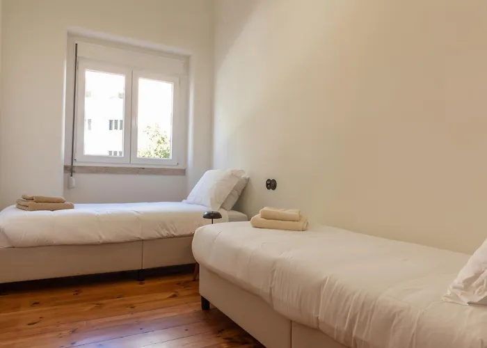 Alvalade 58 - Charming 2 Bedroom With Ac Near The Airport And Center Appartement *